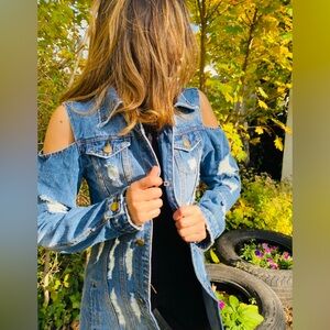 Jean jacket distressed